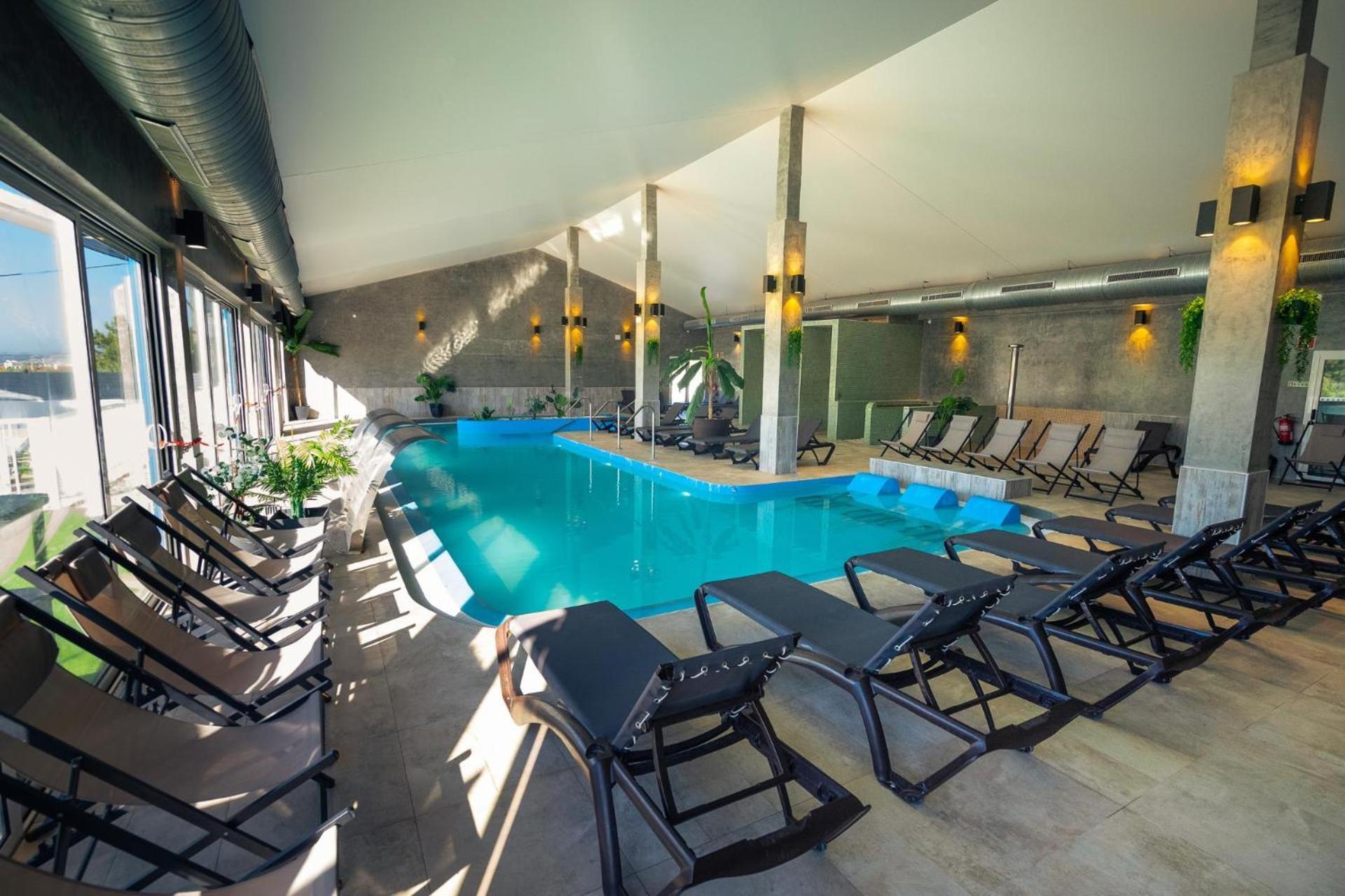 Kampaoh Sao Martinho Do Porto Hotel Bagian luar foto
